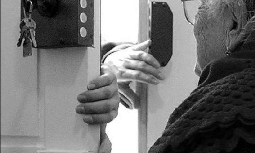 Φρίκη: Της συνέτριψαν τον θώρακα και τα πλευρά μέχρι θανάτου για 200 ευρώ